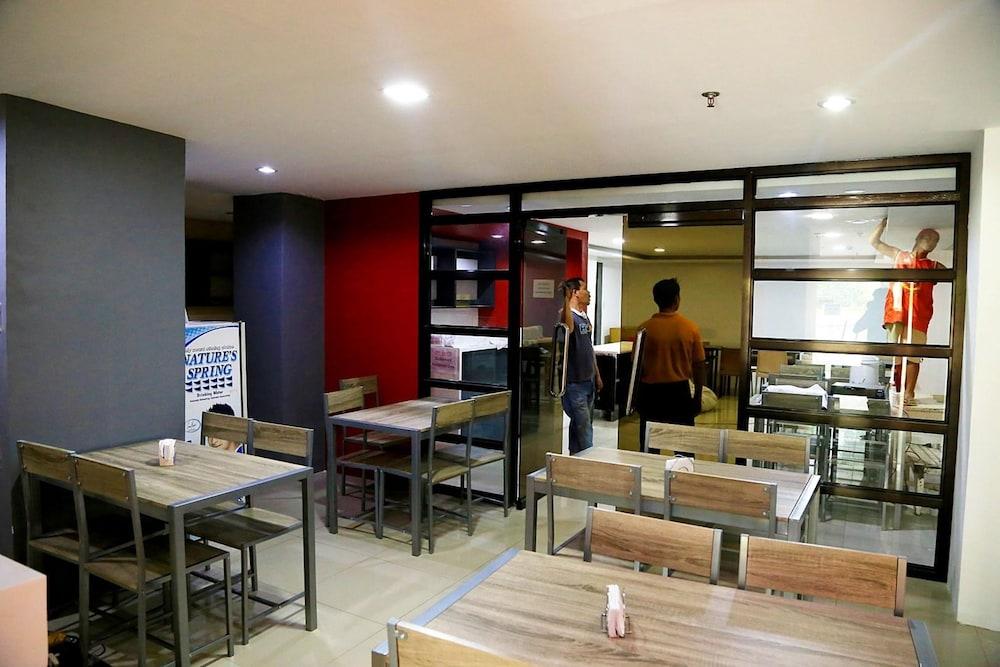 סבו Travelbee Fuente Inn מראה חיצוני תמונה