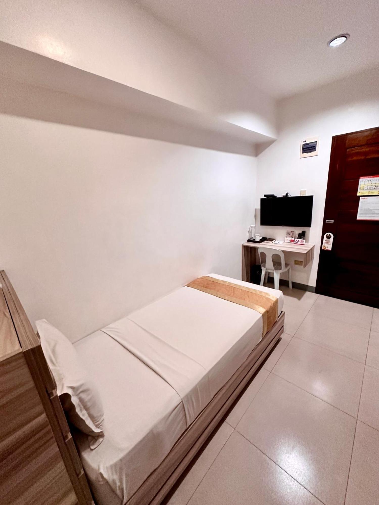סבו Travelbee Fuente Inn מראה חיצוני תמונה