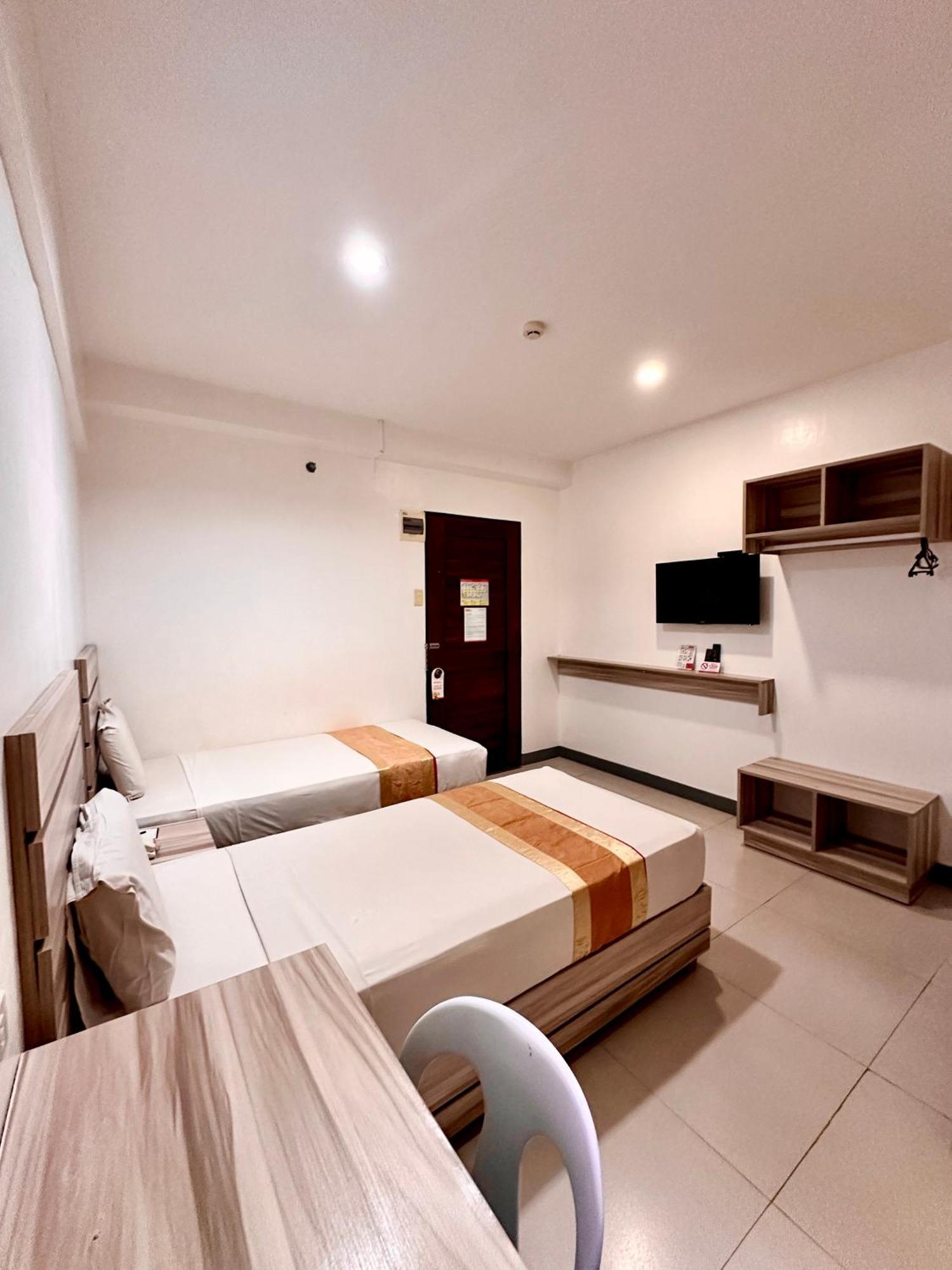 סבו Travelbee Fuente Inn מראה חיצוני תמונה